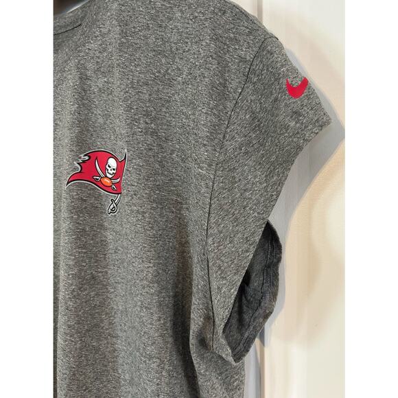 Nike Tampa Bay Buccaneers Men’s 3XL Dri-Fit The Nike Tee T-shirt - Picture 3 of 9